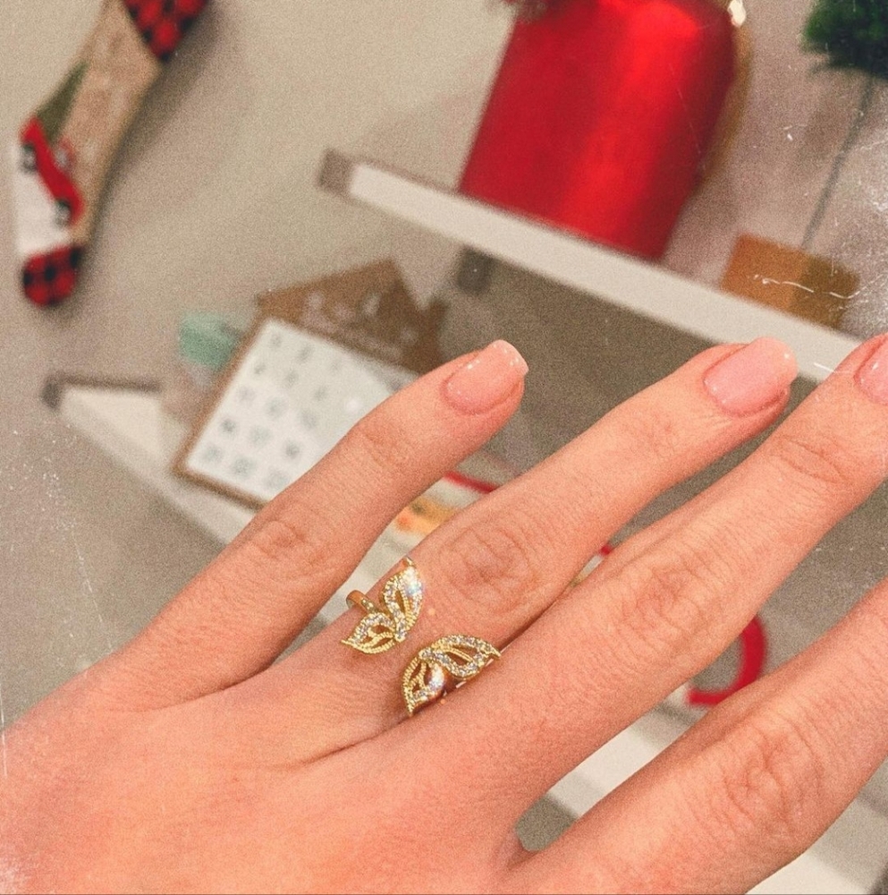 Butterfly ring